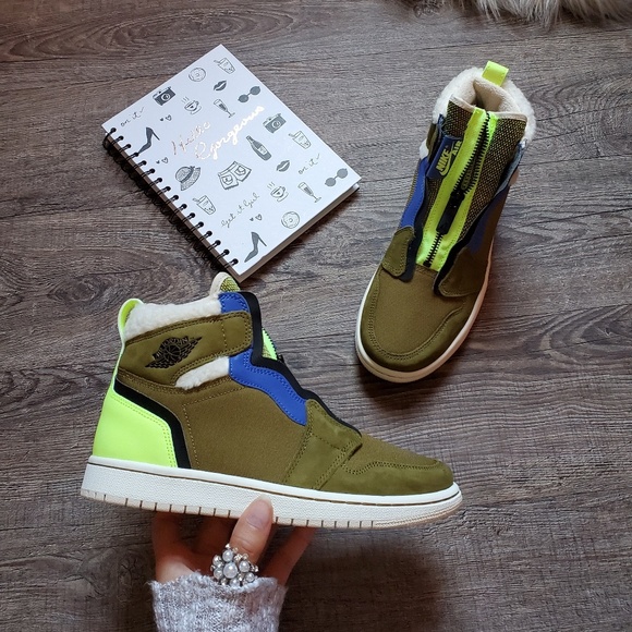 NEW Nike Air Jordan 1 - Picture 4 of 8